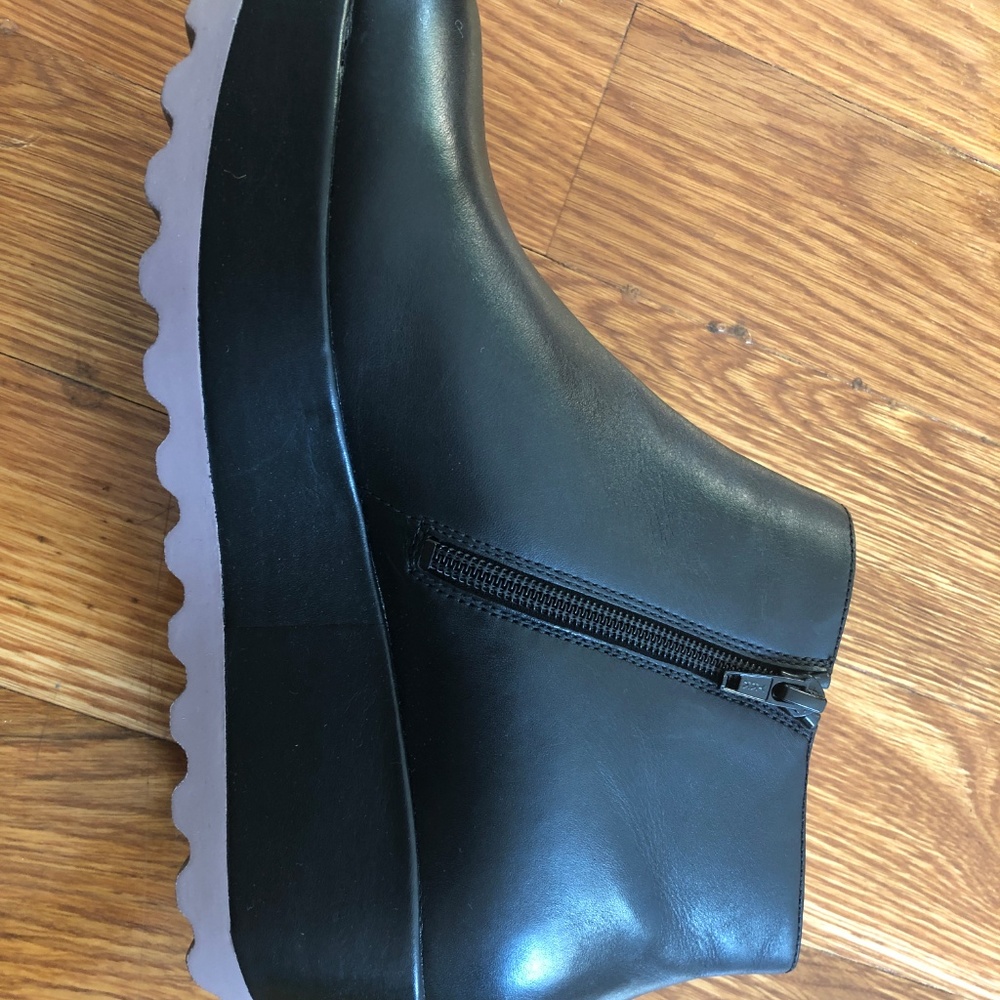 Camper "Laika" Supersoft Black Leather Ankle Boots - Picture 4 of 8